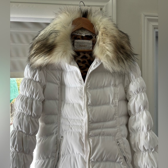 Ladies winter coat with fur trim and hood - Picture 1 of 10